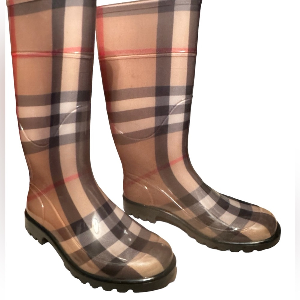 Burberry rain boots, rubber, plaid, size 37/6.5.